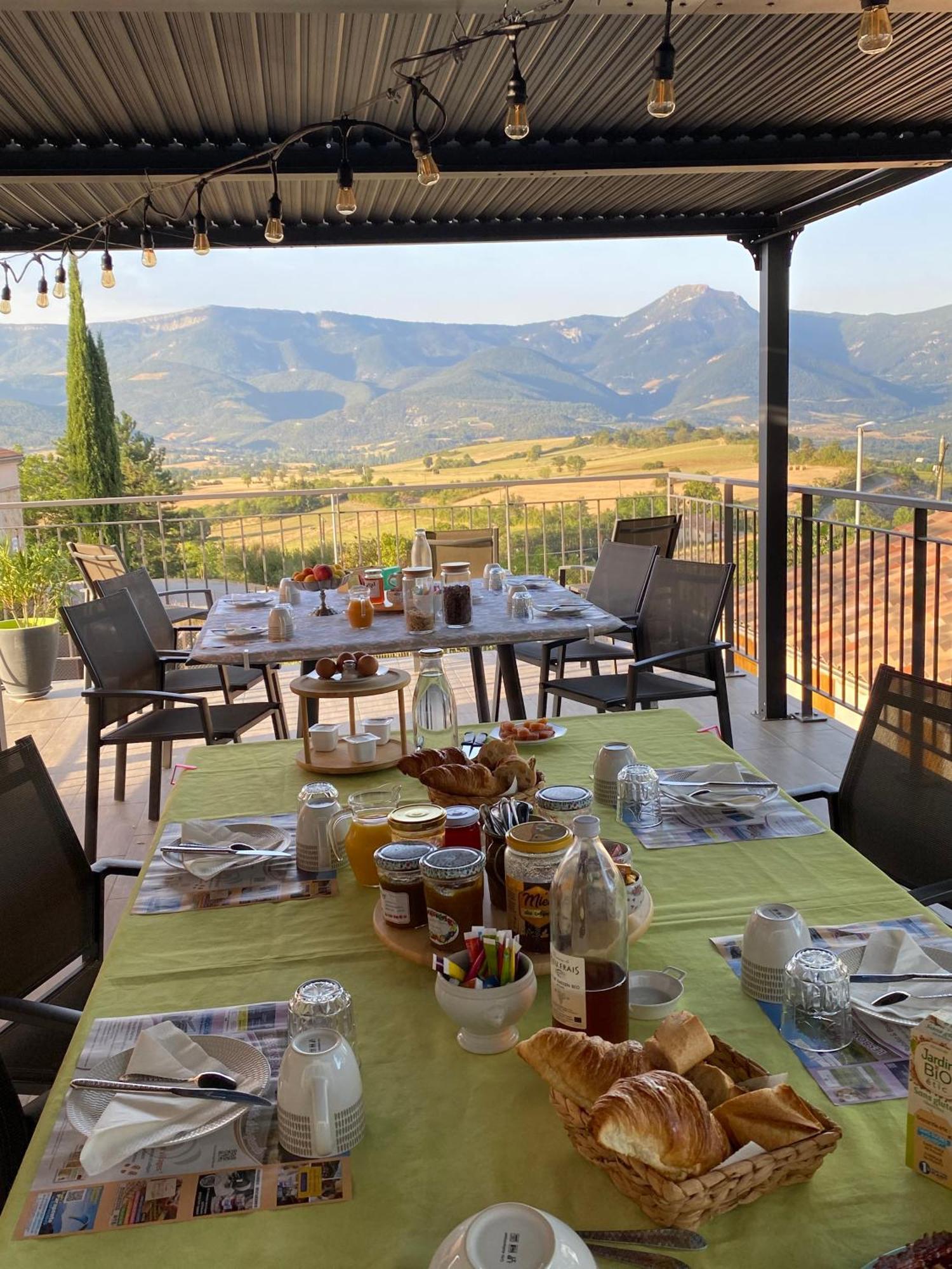 Atypique Detour Bed and Breakfast Rosans Εξωτερικό φωτογραφία